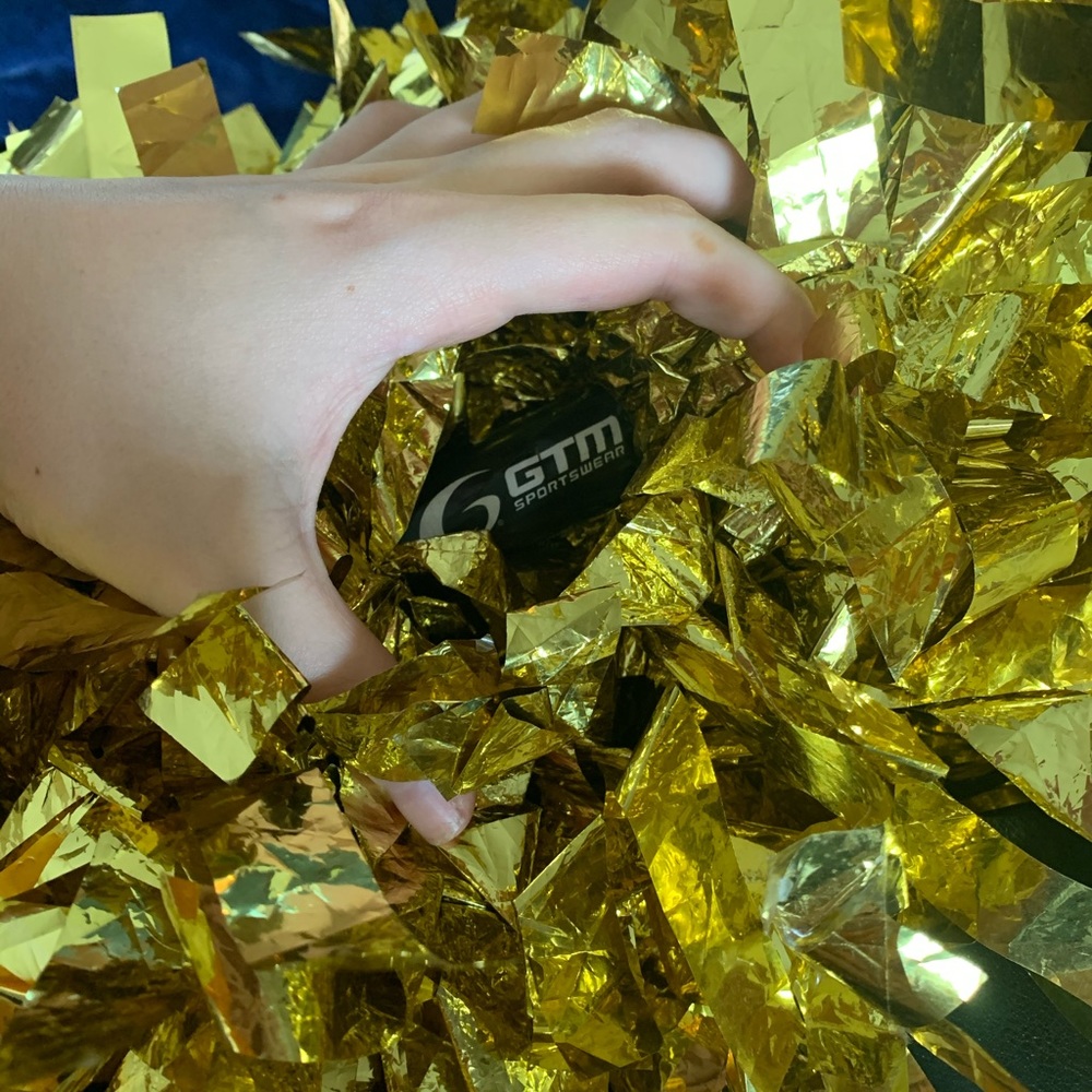 Pom-Poms. - Picture 3 of 3